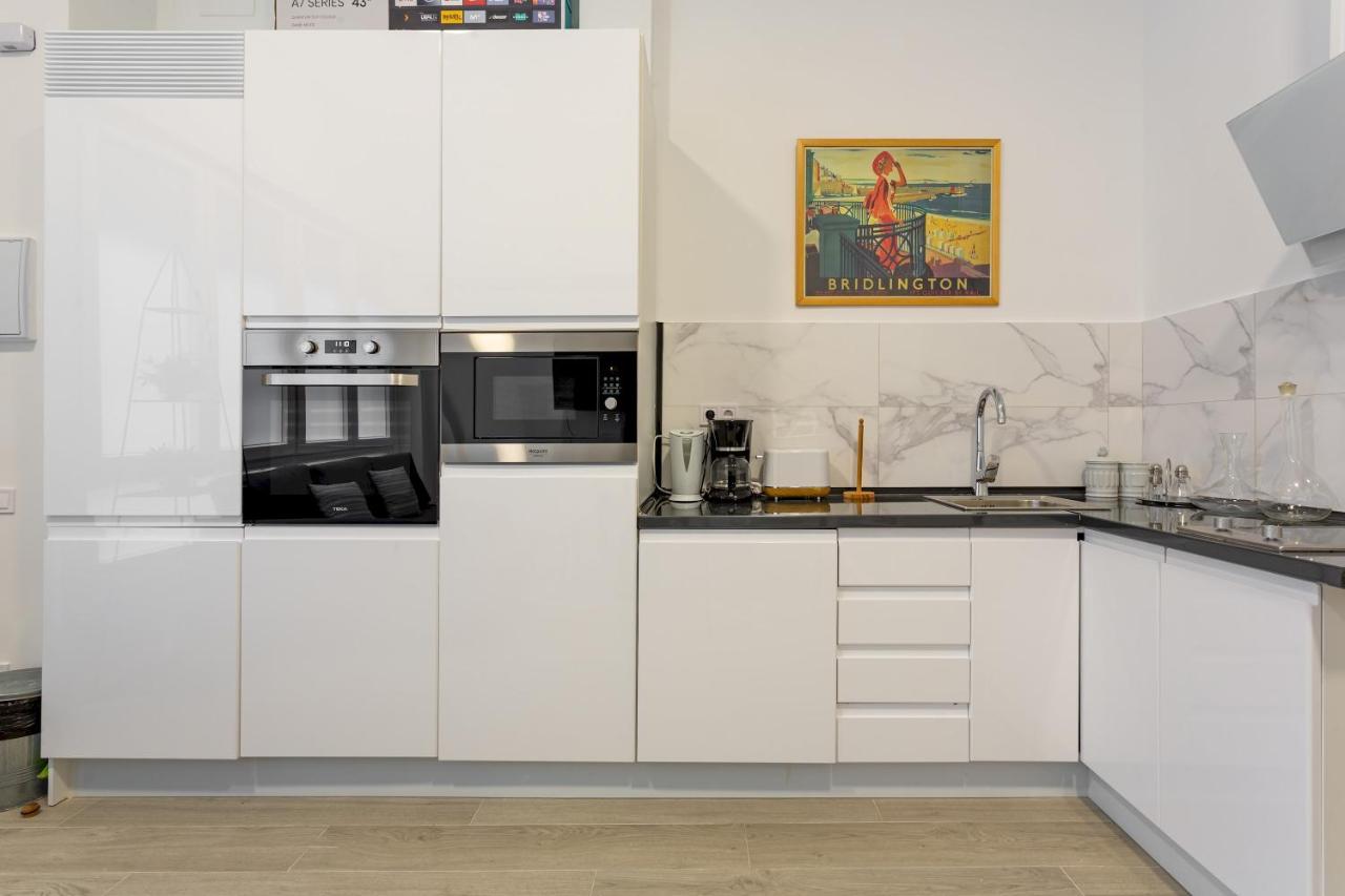 1 Bedroom 1 Bathroom Furnished - Av De America - Studio - Mintystay Мадрид Экстерьер фото
