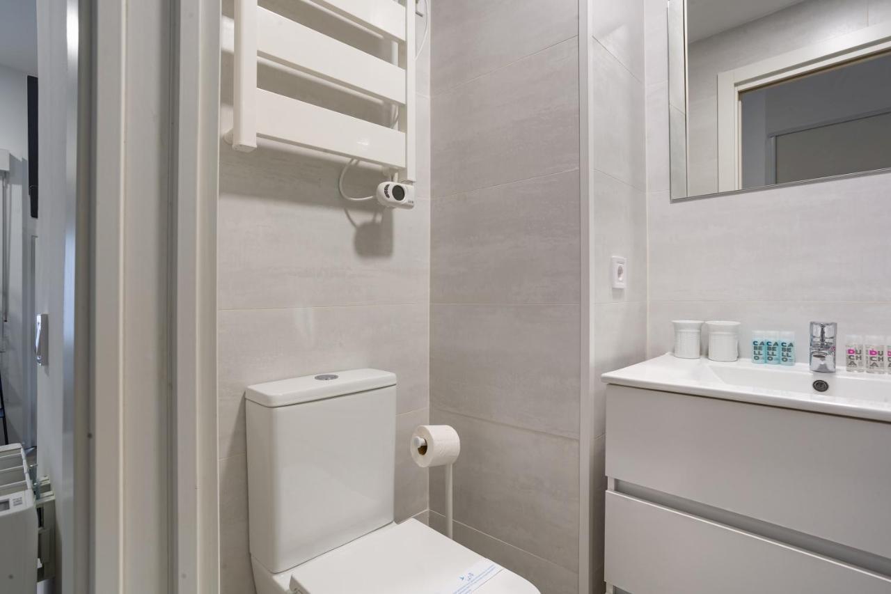 1 Bedroom 1 Bathroom Furnished - Av De America - Studio - Mintystay Мадрид Экстерьер фото